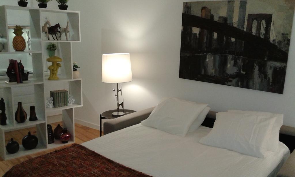Beautiful Studio In Historic Alfama Lisbon Bilik gambar